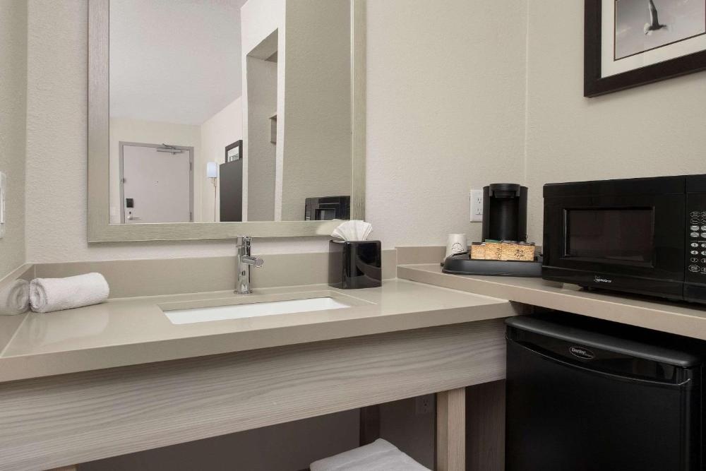 Quality Inn Atlantic Beach-Mayo Clinic Jax Area Image 15